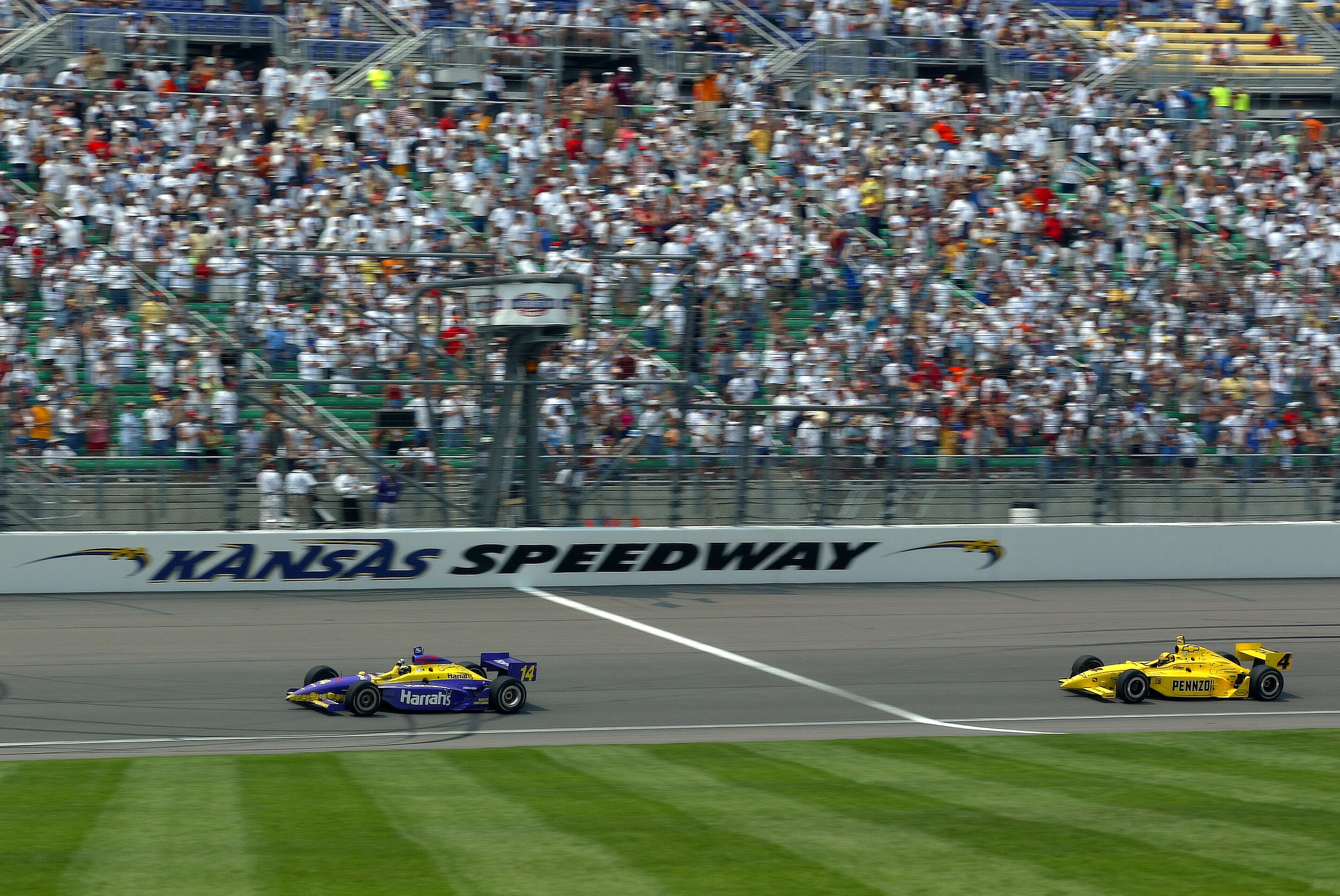 Airton Daré ganó, en 2002, con un auto de Foyt propulsado por Chevy. FOTO: Archivo
