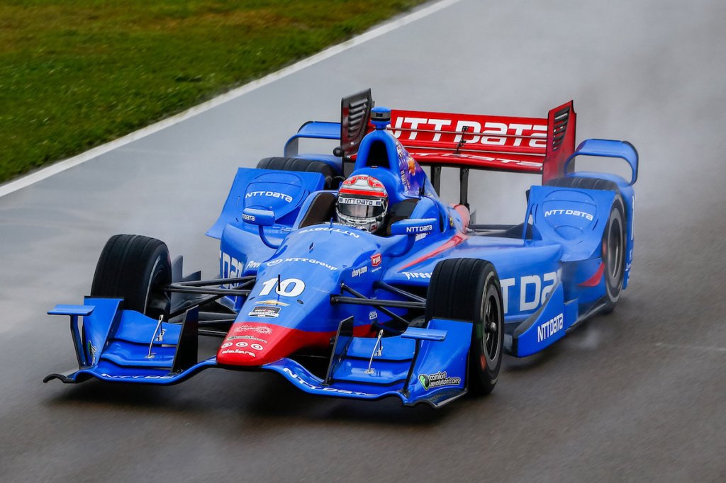 La asociación de Kanaan con NTT Data, que llegó poco antes a Ganassi con Ryan Briscoe, inició en 2015 y duró por muchos años. Esta fue la librea original (FOTO: Russell LaBounty/Chevrolet Motorsports)
