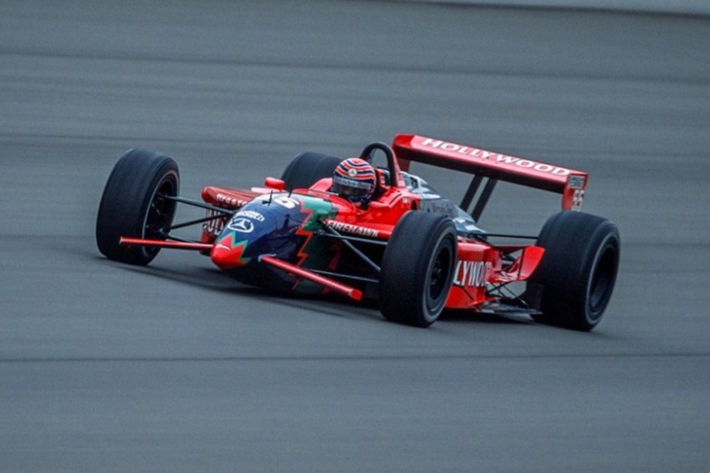 Para 2000, Kanaan se mudó a MoNunn Racing, siendo el único año en el que usó motores Mercedes. Fue un año difícil, al perderse cuatro fechas por un accidente que le dejó una lesión. Acabó 19˚ en la general (FOTO: Archivo)