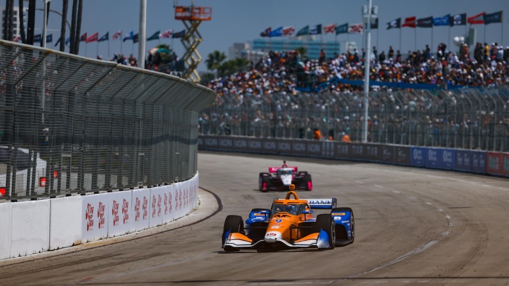 Dixon vuelve a hacer su magia y gana en Long Beach (FOTO: Joe Skibinski/Penske Entertainment)