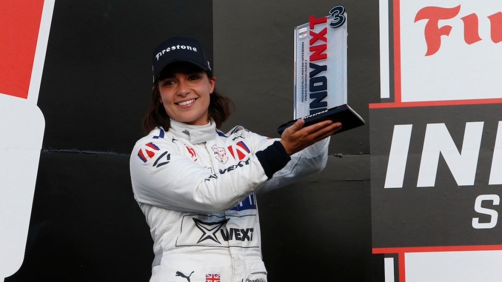 Jamie Chadwick sube a su primer podio en INDY NXT (FOTO: Chris Jones/Penske Entertainment)