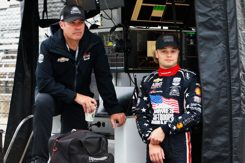 Ferrucci con Larry Foyt (FOTO: Chris Jones/Penske Entertainment)