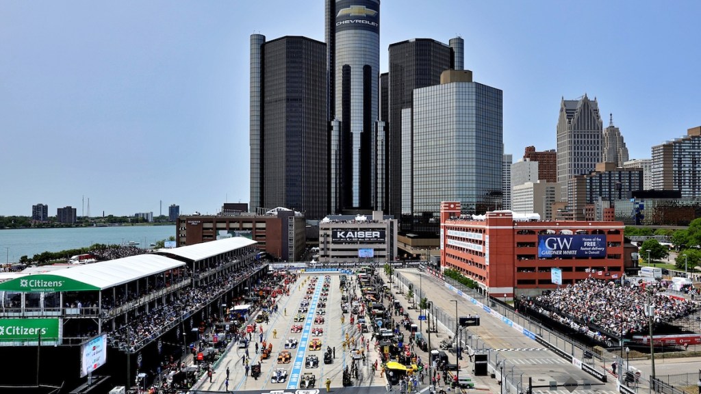 El Gran Premio de Detroit de IndyCar seguirá realizándose en las calles del centro de la ciudad hasta, por lo menos, 2028 (FOTO: Paul Hurley/IMS Photo)